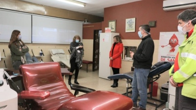 Florencia Saintout visitó el Banco de sangre de la Provincia