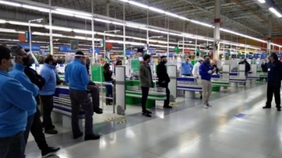 Trabajadores de Walmart denuncian despidos y falta de control sanitario en el hipermercado de La Plata