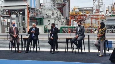 Kicillof participó junto al Presidente de la inauguración de una nueva central térmica de YPF