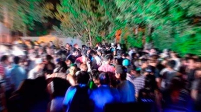 Desactivan una fiesta clandestina con más de 400 personas