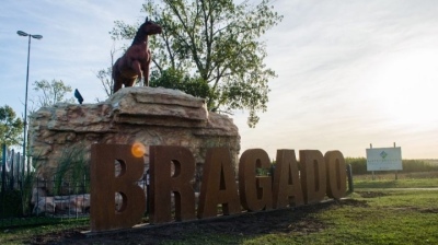 Pese a 700 casos activos y a una positividad diaria de casi el 50%, Bragado continúa en fase 3
