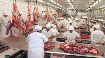 Frigoríficos recuperados bancaron el cierre a la exportación de la carne