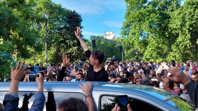 Kicillof reunió a una multitud en La Plata y denunció una nueva "estafa electoral" de Juntos