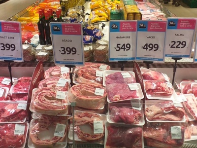 Dominguez aseguró que prohibirá la exportación de carne si no se cumplen los acuerdos