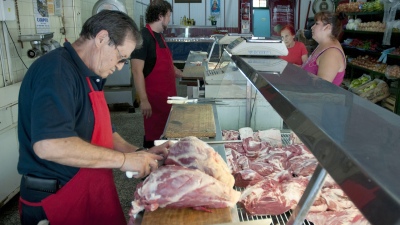 Carniceros reclaman un cierre de exportaciones para corregir precios