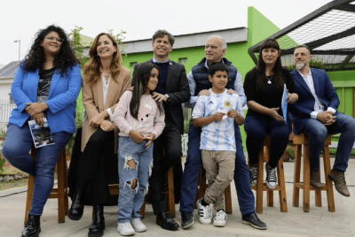 Kicillof visitó Lanús para firmar convenios en busca de construir viviendas