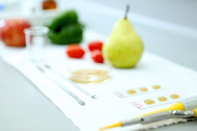 La UNLP desarrolló un método para detectar plaguicidas en frutas y verduras