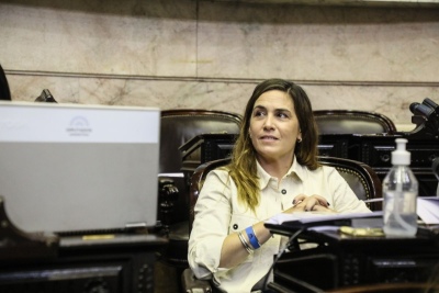 Jimena López: "Si no militamos somos complices de regalar la derrota"
