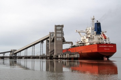 Destacan el inicio de exportación de petróleo desde el puerto de Bahía Blanca