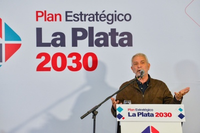 Recta final: Alak presentó el Plan Estratégico 2030