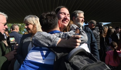 Aterrizó el tercer vuelo de Aerolíneas con argentinos repatriados de Israel