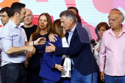 Con Macri presionando por Milei y los radicales por Massa, Juntos se reunirá para definir posición