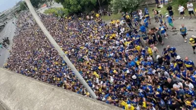 Represión policial en el ingreso de los hinchas de Boca al Maracaná