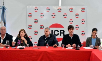 La UCR expresó "su disposición a la cooperación republicana" con Milei