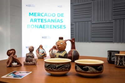 El Mercado de Artesanías Bonaerenses cierra el año con una exhibición destacada de talentos locales