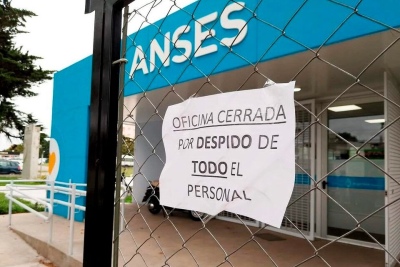 Tras los despidos trabajadores de ANSES no abren las puertas