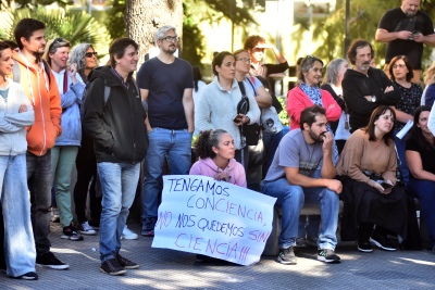Trabajadores del Conicet Mar del Plata protestaron por temor a despidos