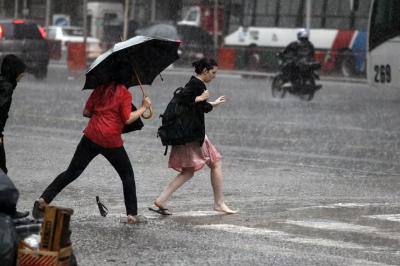 Sin mejoras en el pronóstico: Se mantienen las alertas por lluvias en el AMBA