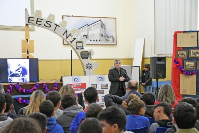 Britos: "El Estado municipal continuará apoyando a las escuelas"