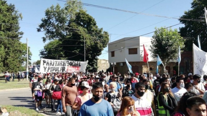 Manifestantes arribaron a la Gobernación con un petitorio para Kicillof