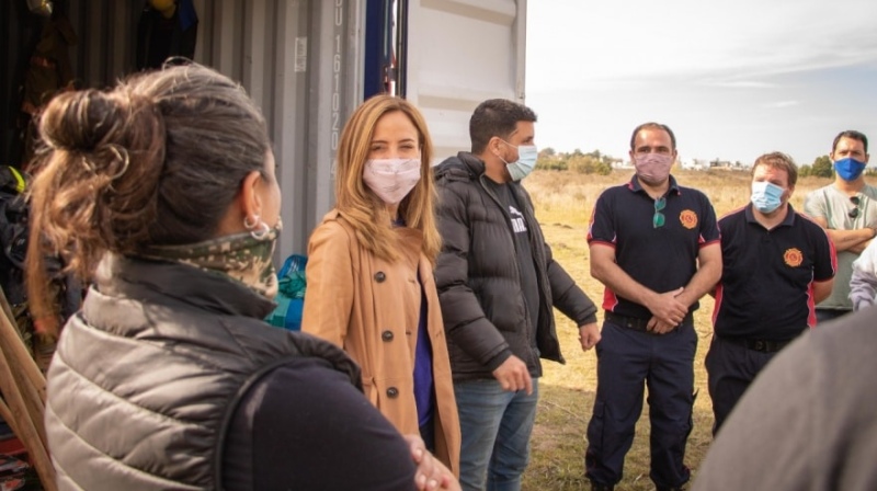 Tolosa Paz visitó Parque Sicardi para instalar el primer cuartel de bomberos de la zona