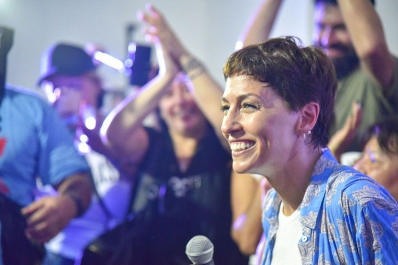 Mayra Mendoza: La dirigente que más votos consiguió por el FdT