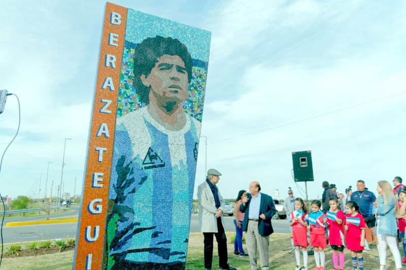 Homenaje a Maradona: El mural ''vivo'' de un comedor en Berazategui