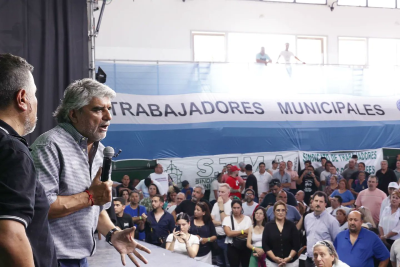 El ministro Correa pidió que acompañen la ley fundamental para los municipales