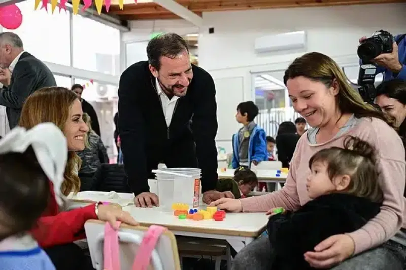 Tolosa Paz y Sujarchuk inauguraron el nuevo Centro de Desarrollo Infantil