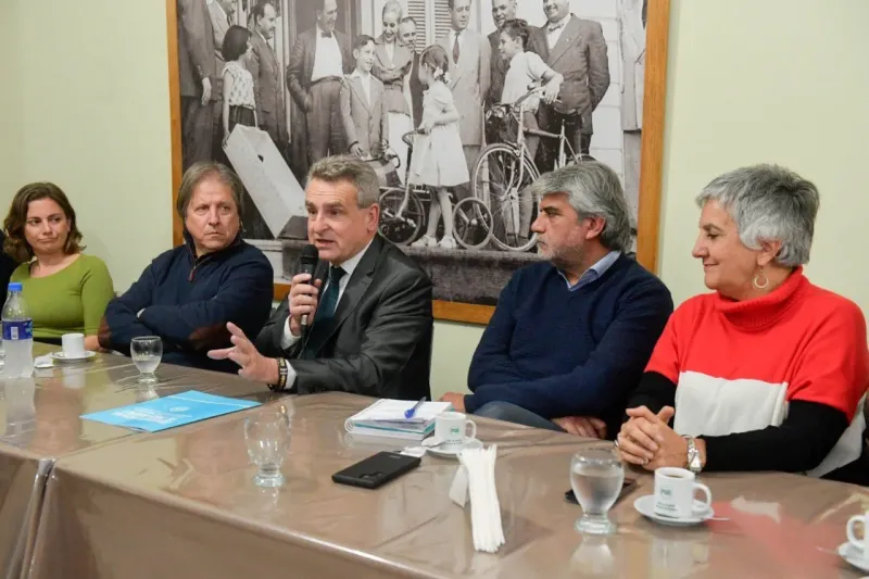Rossi: “JxC busca terminar con los derechos laborales y debilitar sindicatos”