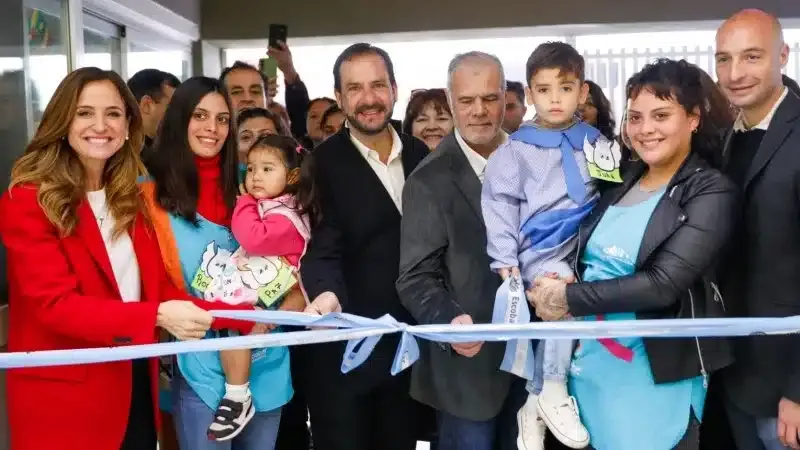 Tolosa Paz y Sujarchuk inauguraron el nuevo Centro de Desarrollo Infantil