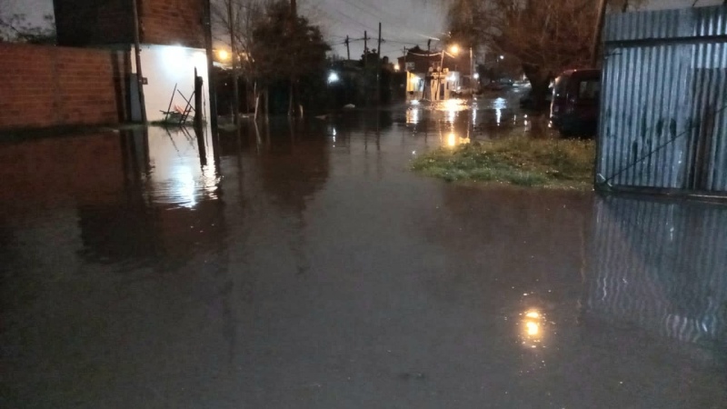Inundaciones y anegamientos en amplias zonas de La Plata