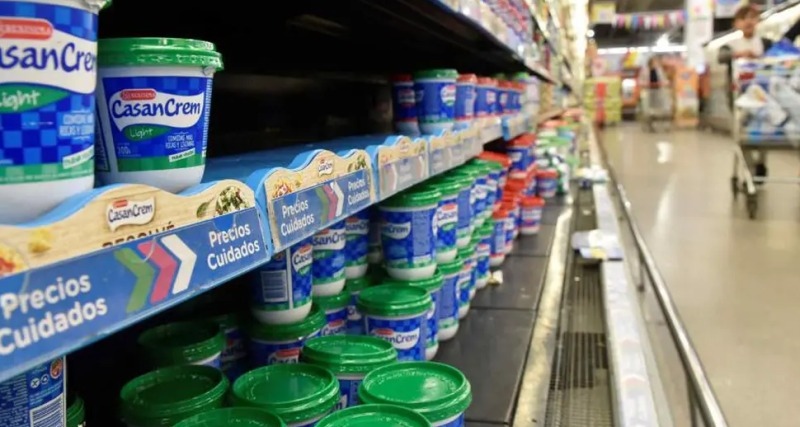 Más supermercados y almacenes se sumaron al boicot contra La Serenísima