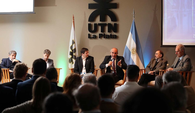 Encuentro Nacional del Litio: El CONICET La Plata defendió la inversión estatal