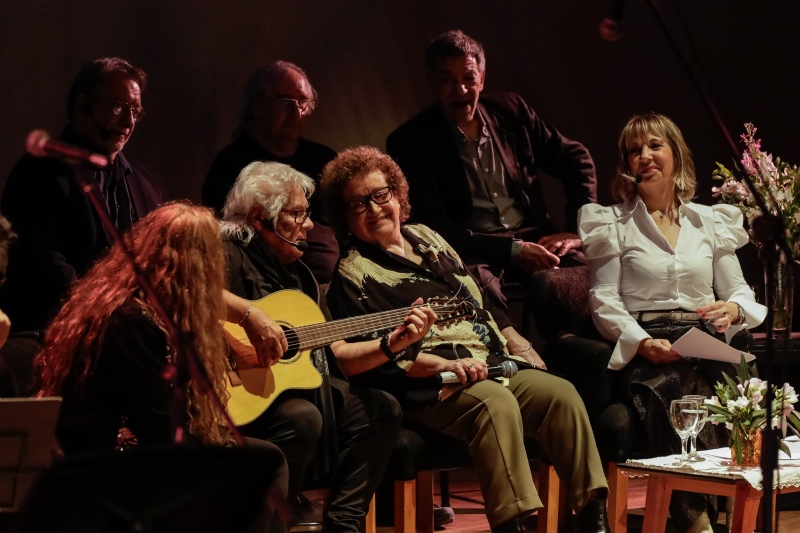 Artistas bonaerenses homenajearon a Marián Farías Gómez por sus 60 años con la música