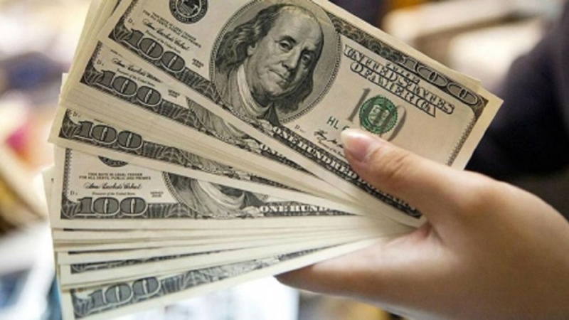 Dólar blue récord: Según el gobierno, los culpables ”son cuatro vivos”