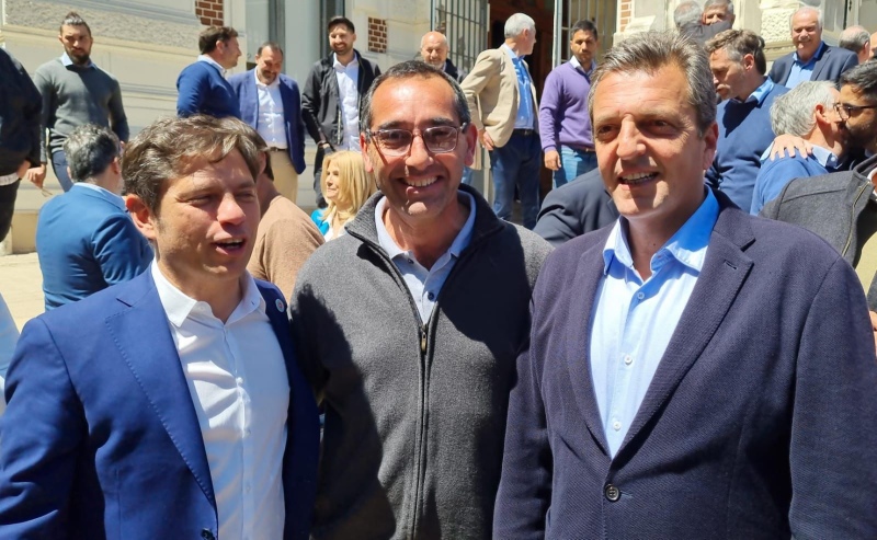 Nelson Sombra, el nuevo intendente peronista de Azul, se reunió con Kicillof y Massa