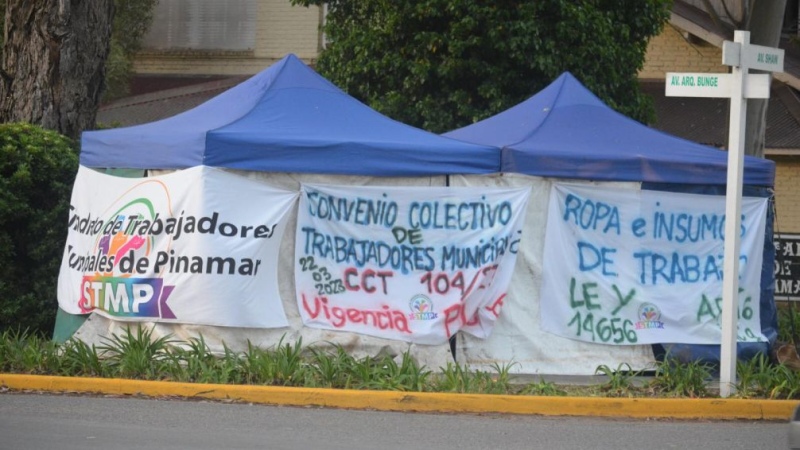 Pinamar: Crece el conflicto con los municipales en medio de la indefinición electoral