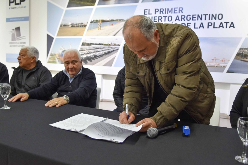 El Puerto La Plata se diversificará e instalará una terminal portuaria en Ensenada