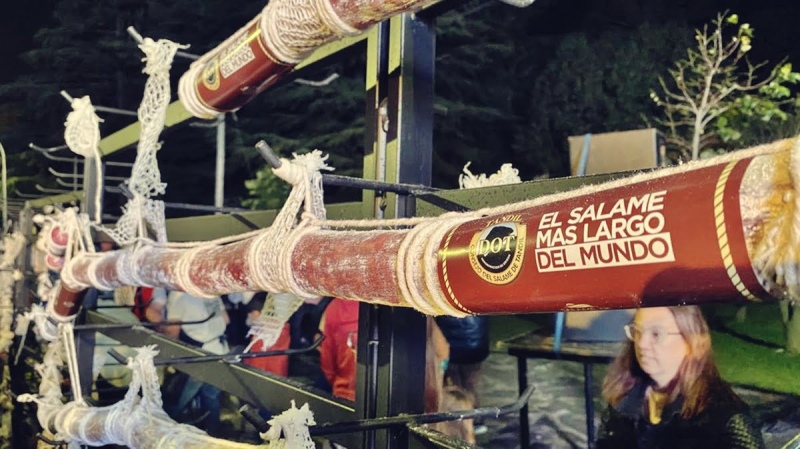 Tandil presentó el salame más largo del mundo: Cuánto midió