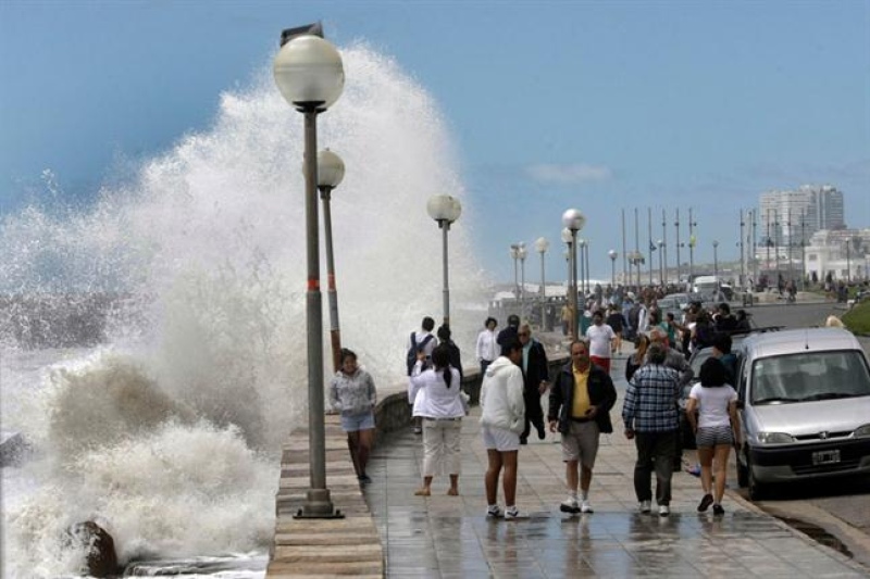 Emergencia costera: Alertan por la crecida del Río de La Plata