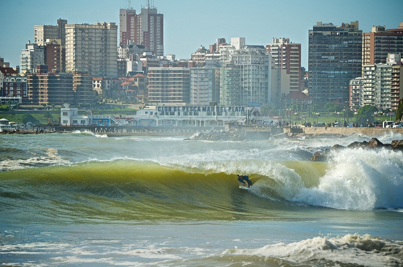 Mar del Plata en alerta por ciclón extratropical y olas gigantes