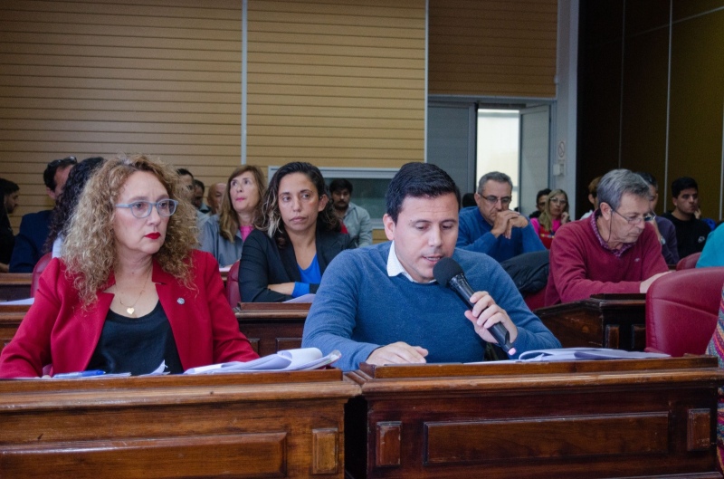 Olavarría: Concejales de Unión por la Patria se plantaron contra las medidas del gobierno de Milei