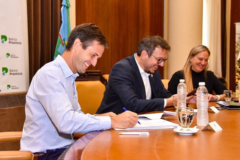 Mantegazza firmó un acuerdo con el fin de mejorar los servicios públicos locales
