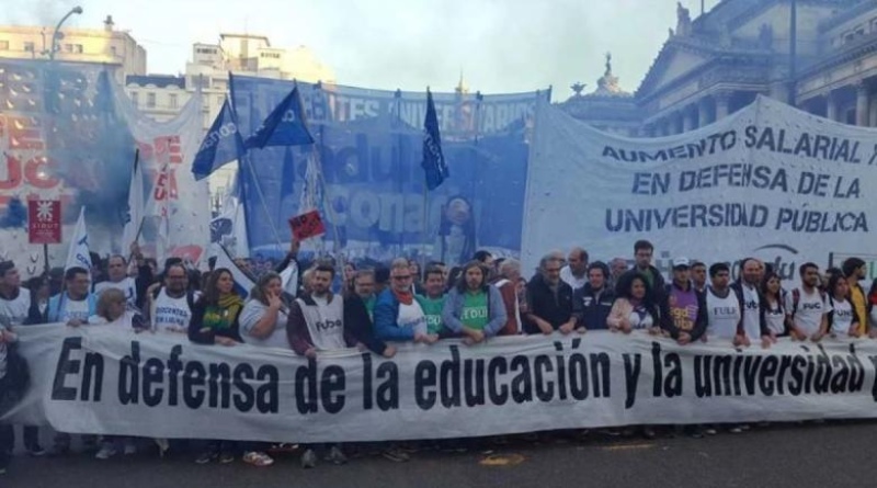 Gremios universitarios convocan a un paro de 48 horas: continúa el reclamo por aumentos salariales